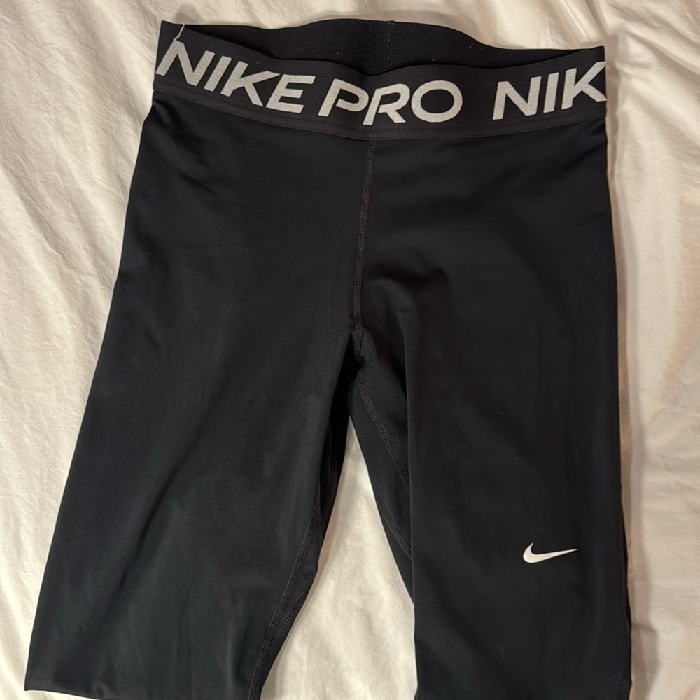 Nike leggings - Picture 2 of 3